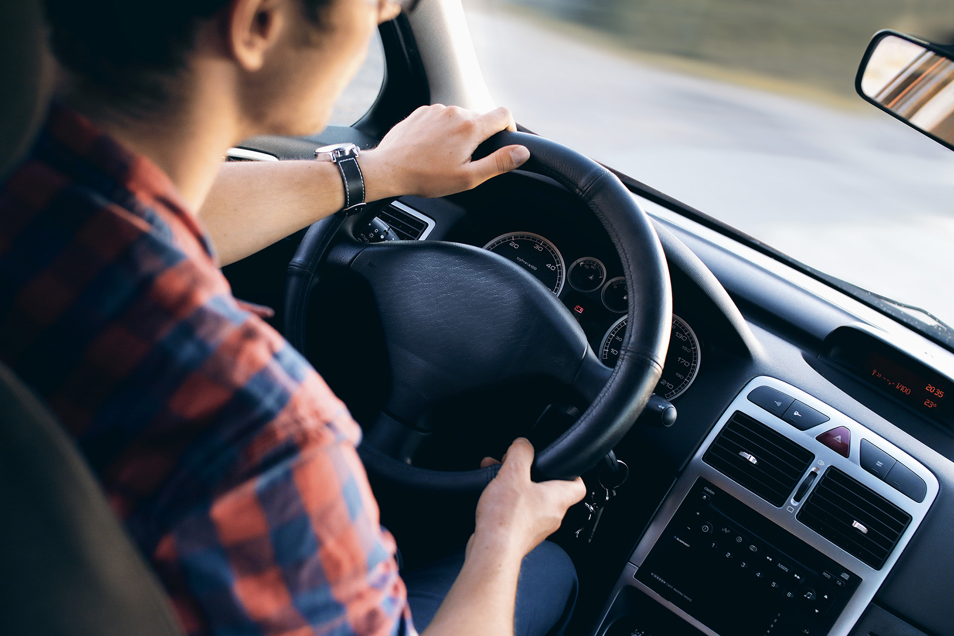 driving_car-1024x683